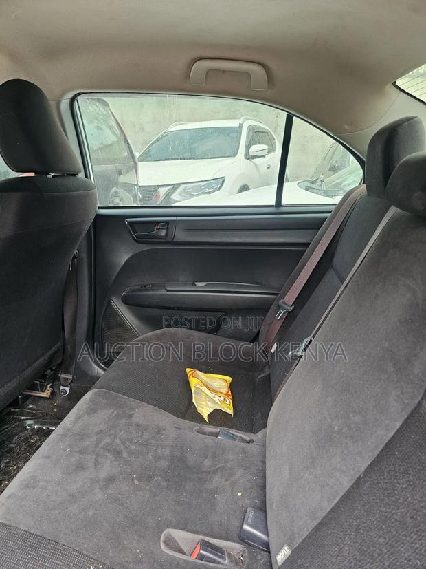 Toyota Axio 2018 Silver