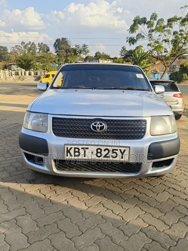 Toyota Succeed 2005 Silver