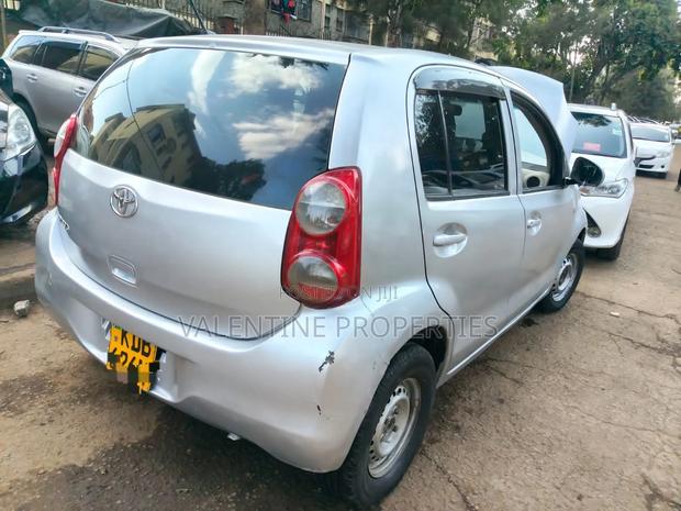 Toyota Passo 2013 Silver
