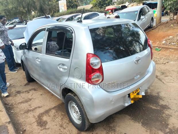 Toyota Passo 2013 Silver