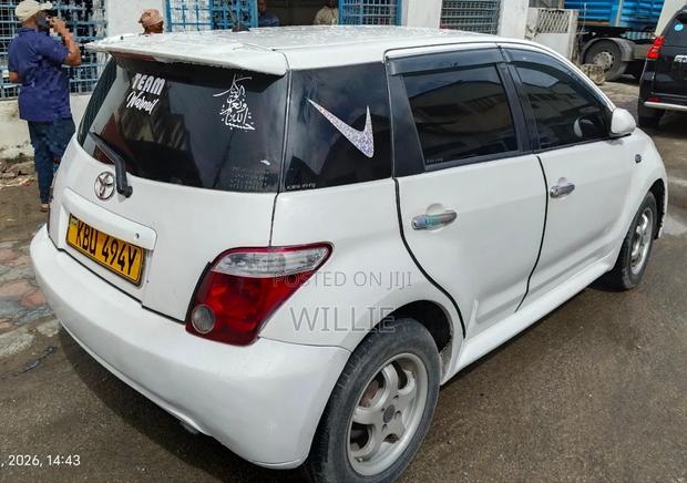 Toyota IST 2006 White