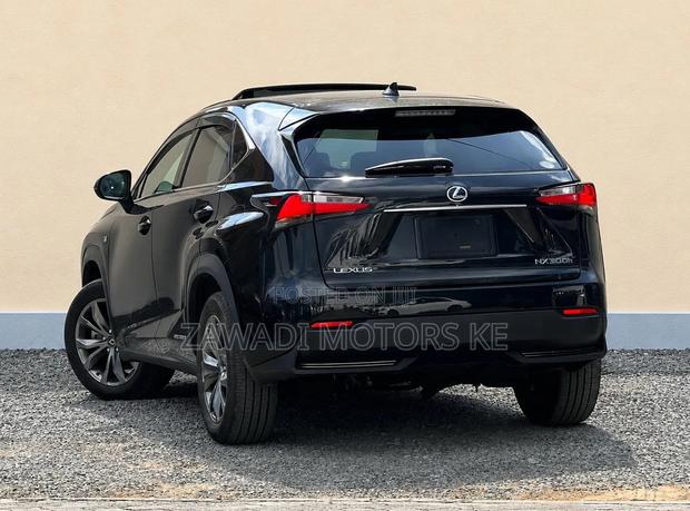 Lexus NX 300h FWD 2018 Black