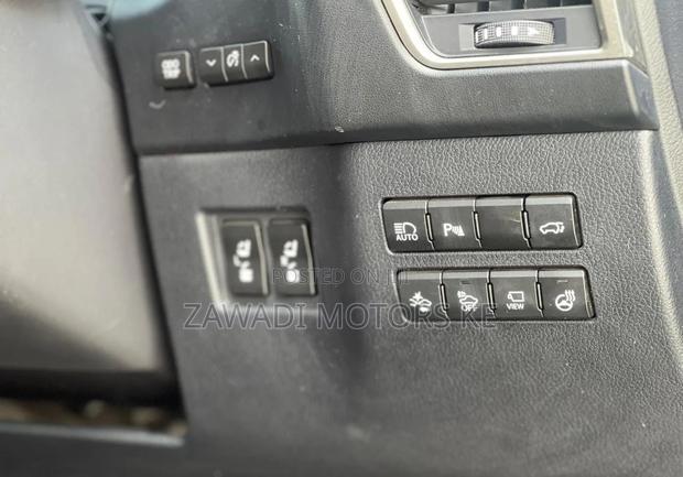 Lexus NX 300h FWD 2018 Black