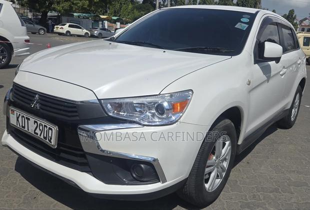 Mitsubishi RVR 2018 White