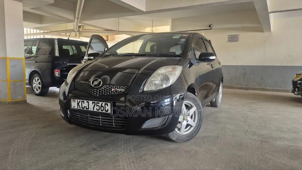 Toyota Vitz 1.0 FWD 5dr 2009 Black