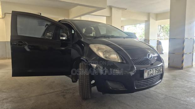 Toyota Vitz 1.0 FWD 5dr 2009 Black