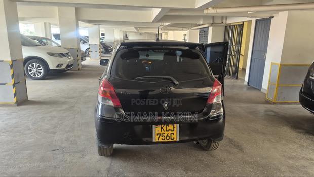 Toyota Vitz 1.0 FWD 5dr 2009 Black