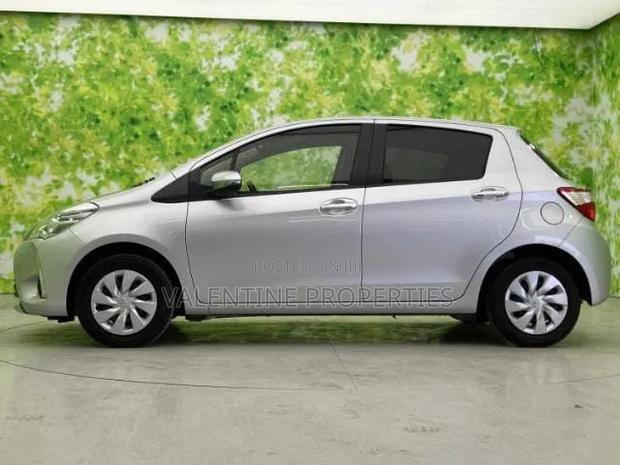 Toyota Vitz 2019 Silver