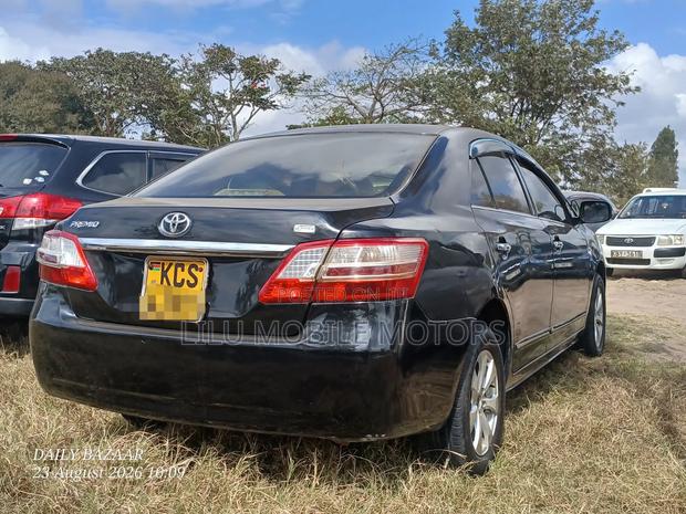 Toyota Premio 2011 Black