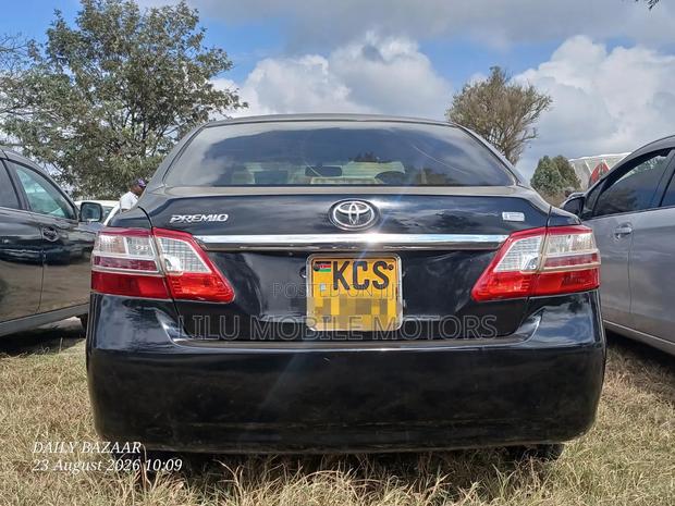 Toyota Premio 2011 Black