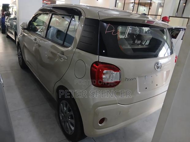 Daihatsu Boon 2019 White