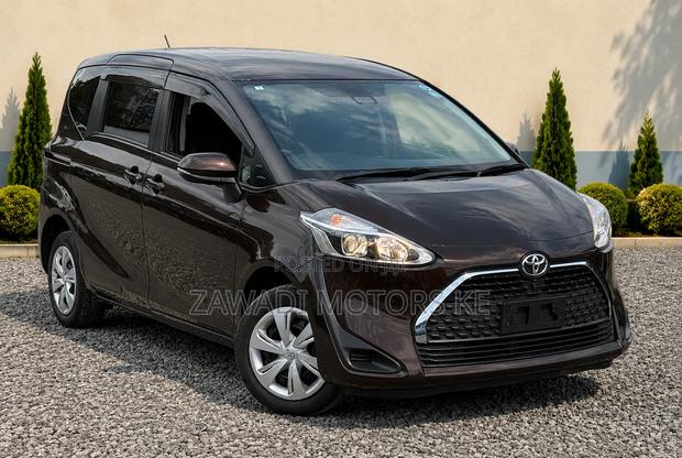 Toyota Sienta 1.5 FWD (6-seater) 2019 Brown
