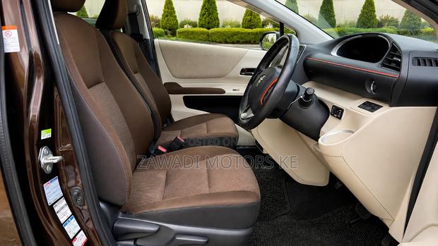 Toyota Sienta 1.5 FWD (6-seater) 2019 Brown