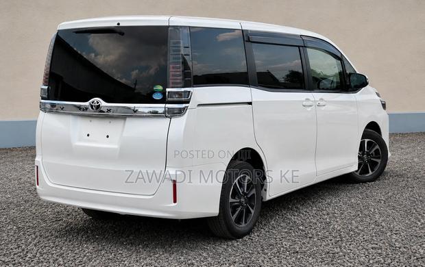Toyota Voxy V 2WD 7-Seater 2019 White