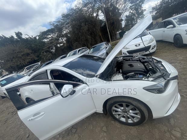 Mazda Atenza 2017 White