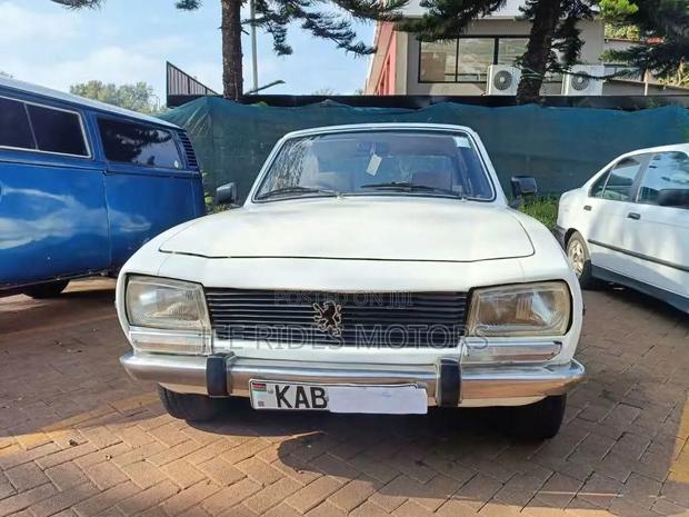 Peugeot 504 1997 White