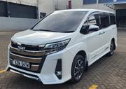 Toyota Noah 2018 White for sale