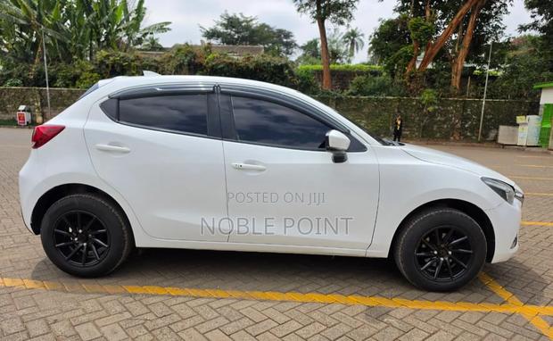 Mazda Demio 2018 White
