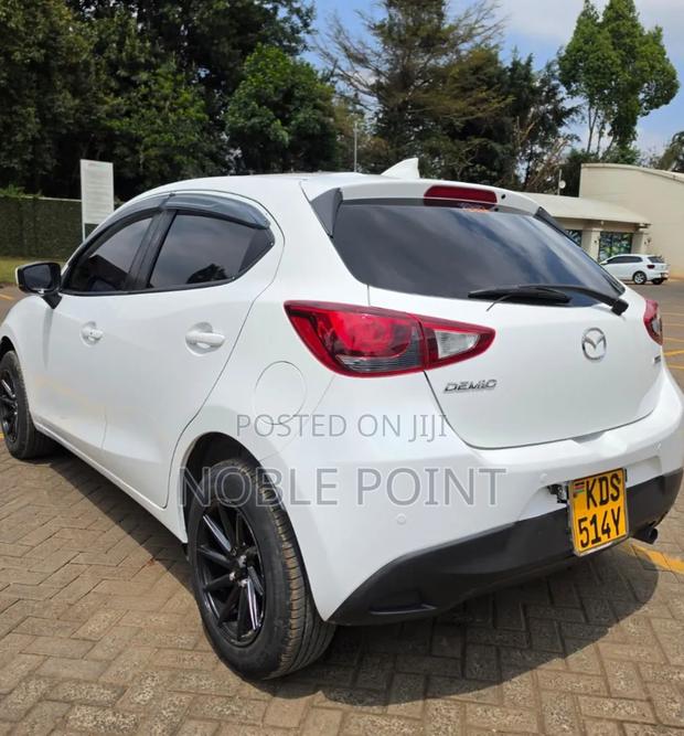 Mazda Demio 2018 White