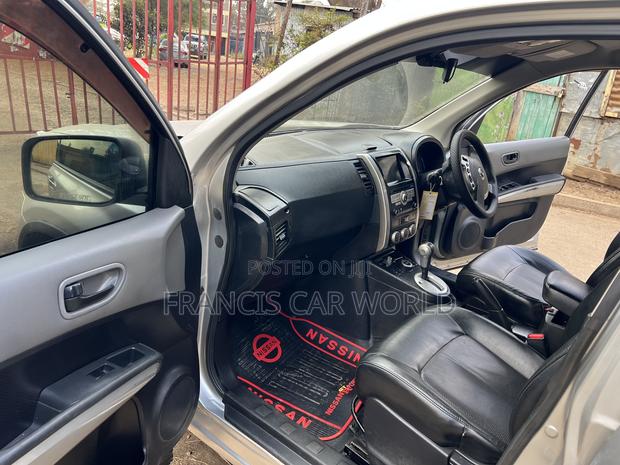 Nissan X-Trail 2012 Silver