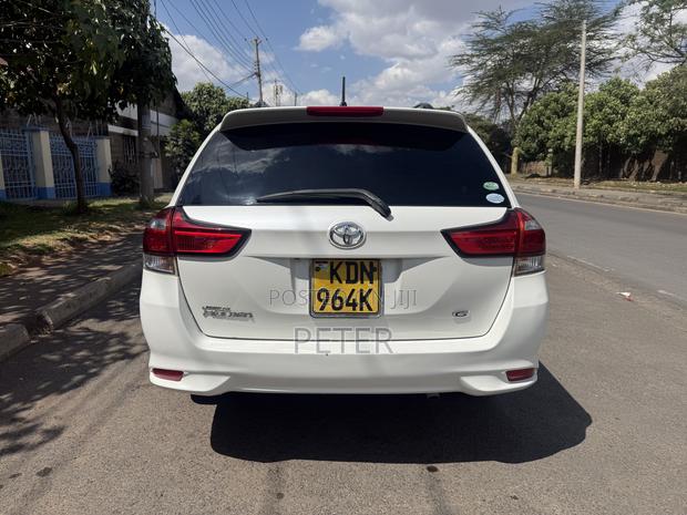 Toyota Corolla Fielder 2016 Pearl