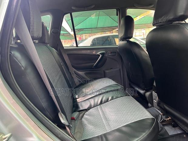 Toyota RAV4 Automatic 2000 Silver