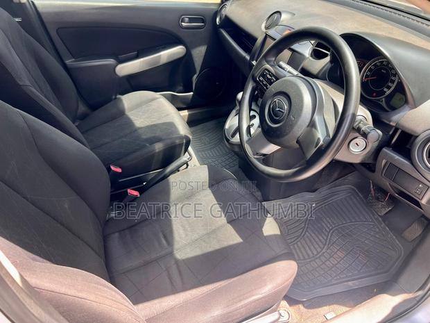 Mazda Demio 2011 Silver