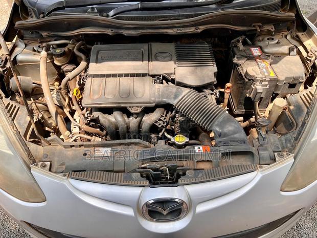 Mazda Demio 2011 Silver