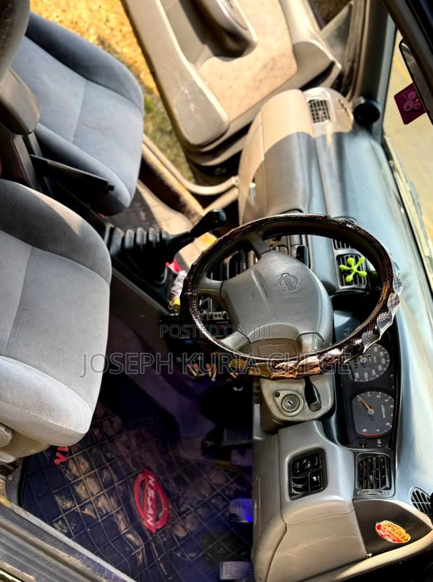 Nissan Sunny 1997 Black