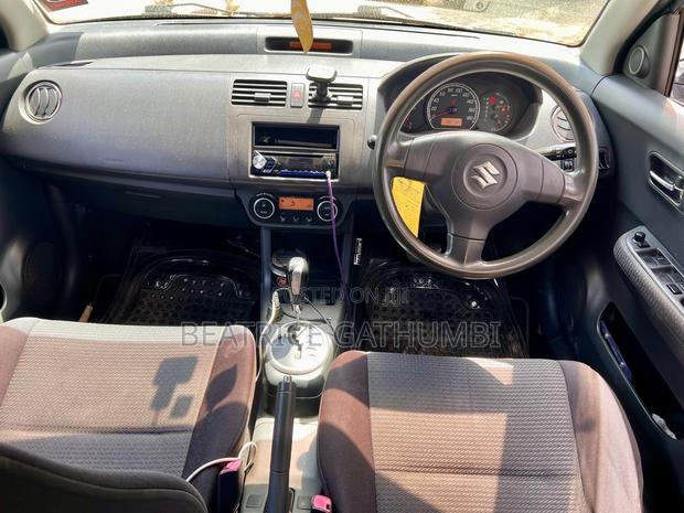 Suzuki Swift 2013 Silver