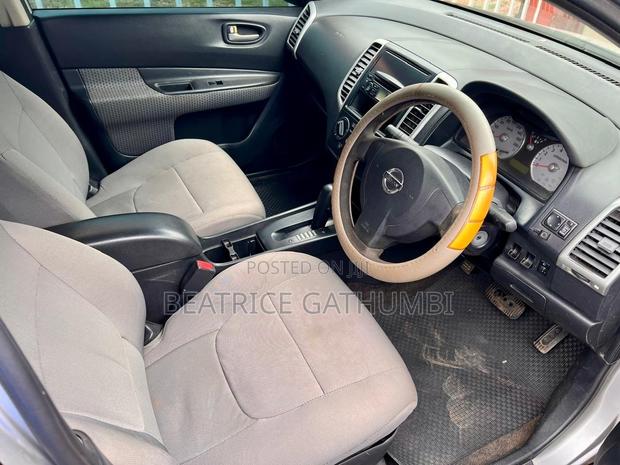 Nissan Wingroad 2006 Silver
