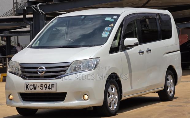 Nissan Serena 2012 Off white