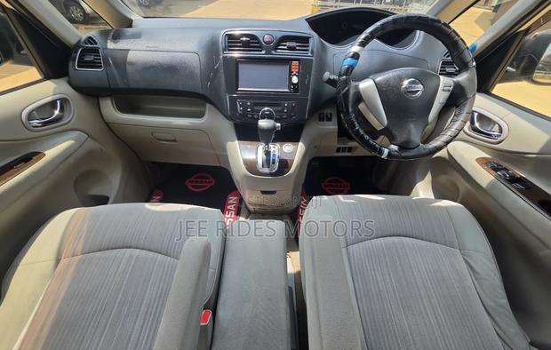 Nissan Serena 2012 Off white