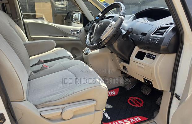 Nissan Serena 2012 Off white