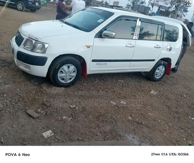 Toyota Succeed 2005 White