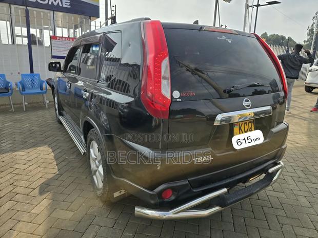 Nissan X-Trail 2012 Black