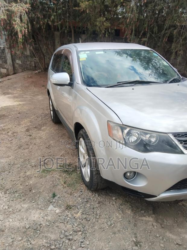 Mitsubishi Outlander 2010 Silver