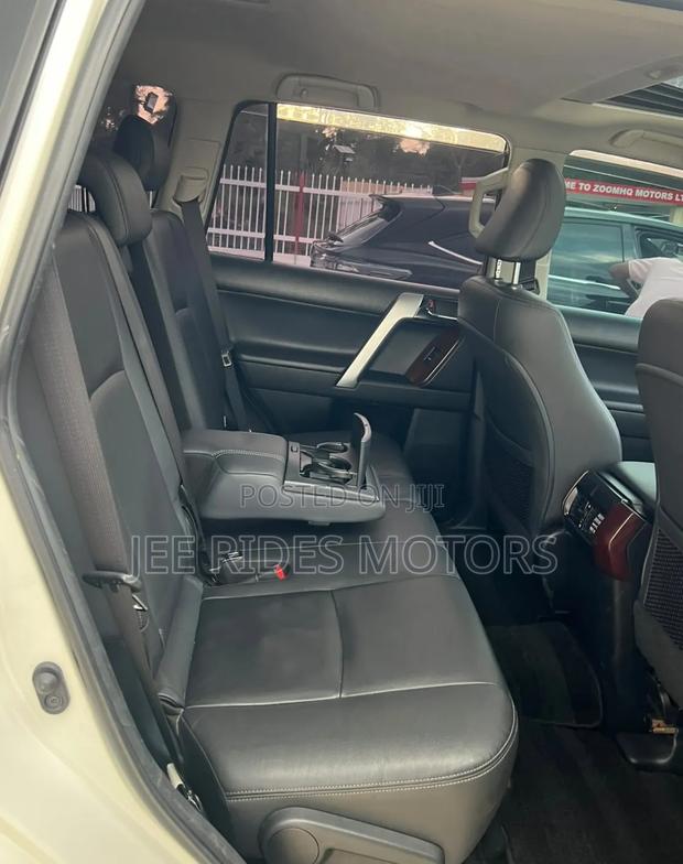 Toyota Land Cruiser Prado 2014 Ivory