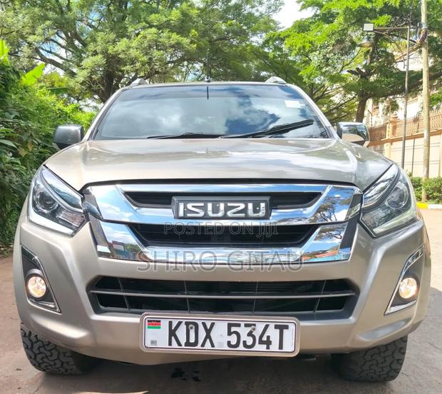 Isuzu D-MAX 2023 Silver