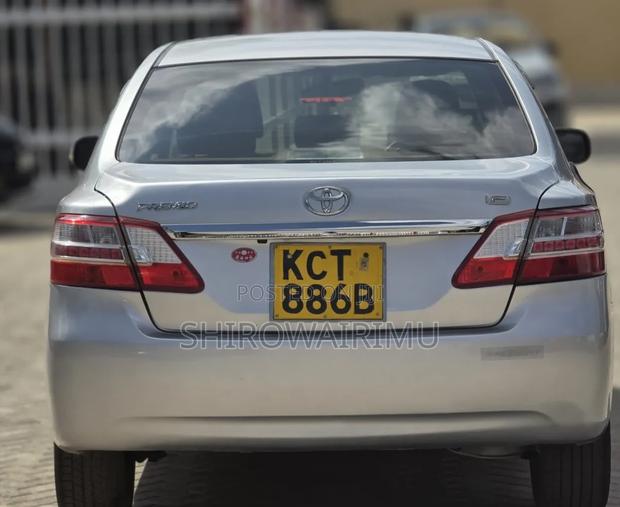 Toyota Premio 2012