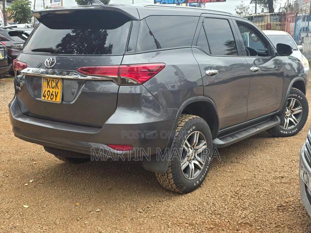 Toyota Fortuner 2016 Gray