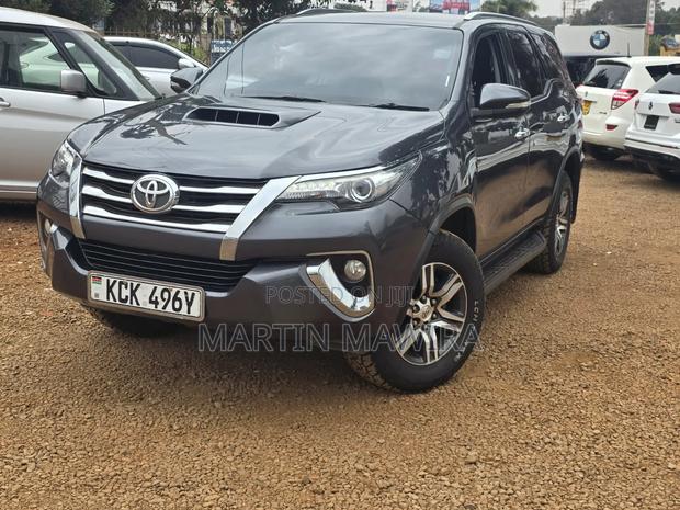 Toyota Fortuner 2016 Gray