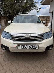 Subaru Forester 2010 White for sale