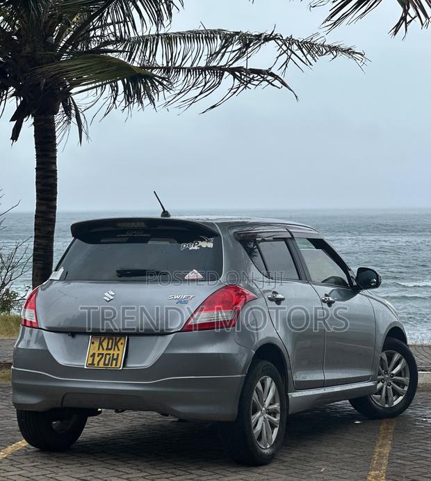 Suzuki Swift 2015 Gray