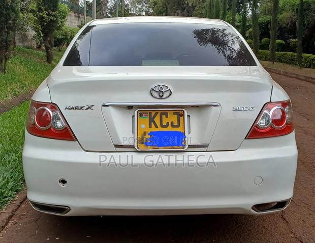 Toyota Mark X 2009 Off white