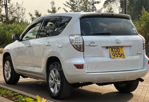 Toyota RAV4 2015 White