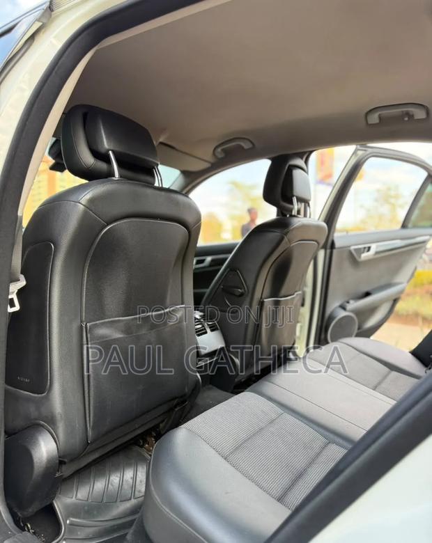 Mercedes-Benz C200 2011 White