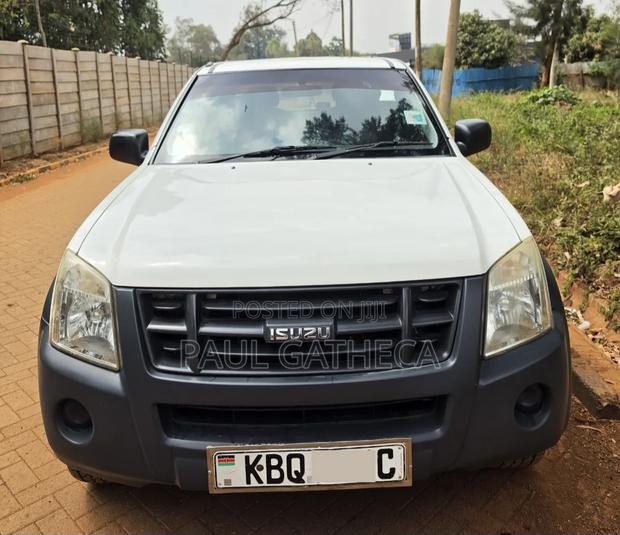 Isuzu D-MAX 2011 White