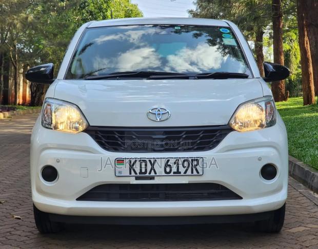 Toyota Passo 2018 White