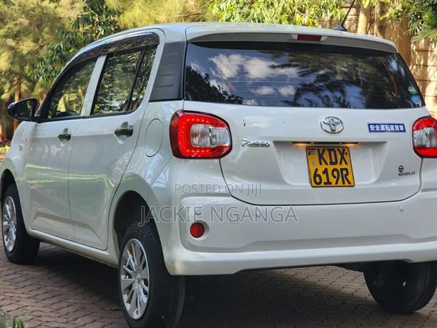 Toyota Passo 2018 White